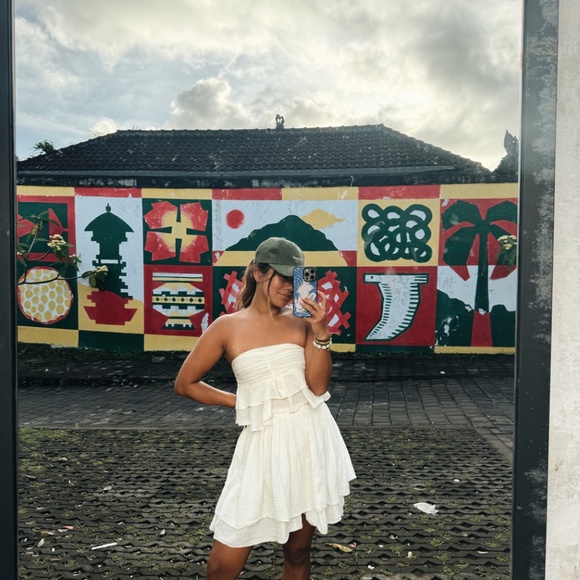 Meet your Posher, Elisha - Picture 2 of 4